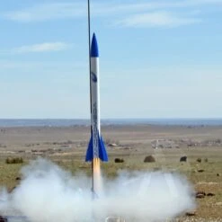 Andromeda Cluster Rocket -Rocket Model Shop 6a728b02638b700b70454e112bb6dc29.image .700x700