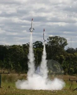 DYNASTAR Snarky -Rocket Model Shop 6d7d1275b8a674019c1b6fdc1c5edd90.image .571x700