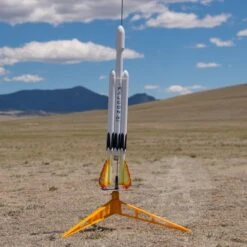 Falcon Heavy -Rocket Model Shop abe23a70f2fea1ce6d71fcd40ec92e1d.image .700x700