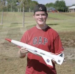 DYNASTAR Snarky -Rocket Model Shop cf0ec2c05c6a549f5ca432556a6f6ade.image .250x248